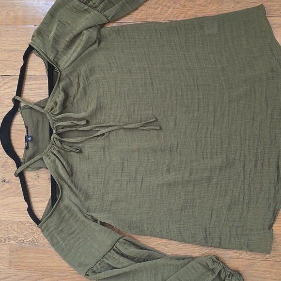 SAM AND JESS BRAND WOMEN'S JUNIOR OLIVE GREEN COLD SHOULDER TOP SIZE SMALL - Picture 16 of 16